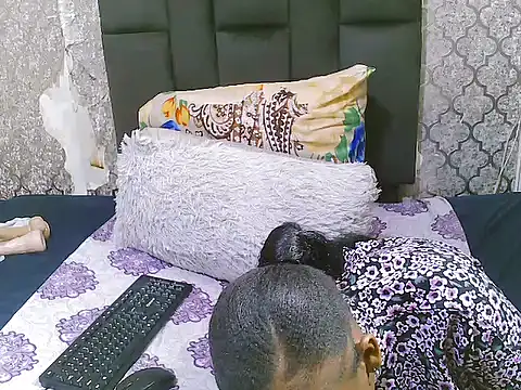 Snapshot of InnocentSlut301 chatting on 12-14-25, 07:40 InnocentSlut301 online show from 12-14-25, 07:40