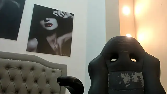 Snapshot of khris__evans chatting on 02-13-26, 08:27 khris evans online show from 02-13-26, 08:27