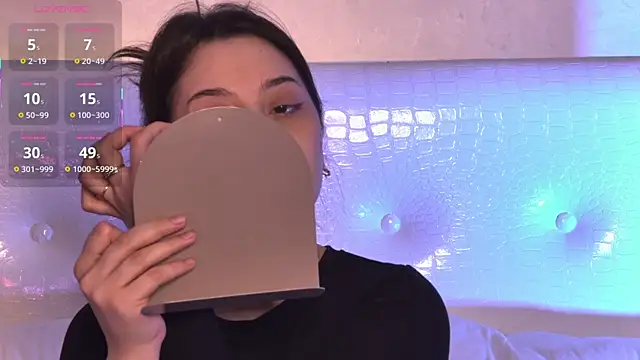 LucieBliss online show from 04-14-26, 01:50