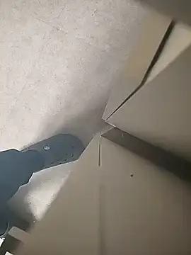 Snapshot of Julie9toma chatting on 12-14-25, 01:49 Julie9toma online show from 12-14-25, 01:49