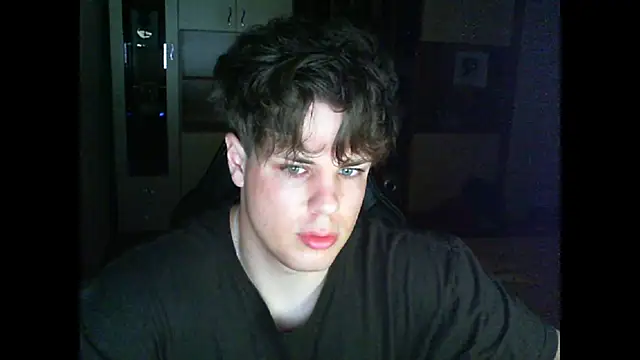 GymGuy0505 online show from 04-21-26, 08:01