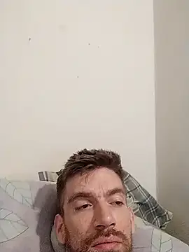 Snapshot of Nocturnesilence chatting on 12-18-25, 06:19 Nocturnesilence online show from 12-18-25, 06:19