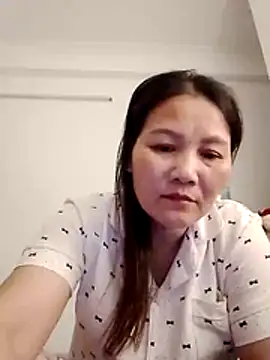 Snapshot of Cako-naka chatting on 12-16-25, 04:01 Cako-naka online show from 12-16-25, 04:01