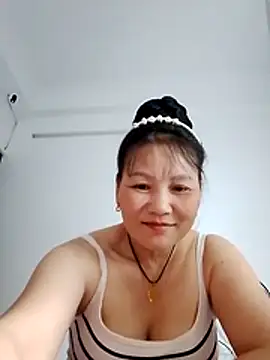 Snapshot of Cako-naka chatting on 02-17-26, 05:41 Cako-naka online show from 02-17-26, 05:41