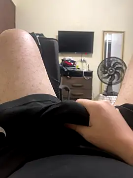 Snapshot of branquim788 chatting on 12-14-25, 04:29 branquim788 online show from 12-14-25, 04:29