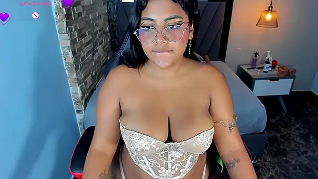 BRIANA Z online show from 07-23-26, 06:00