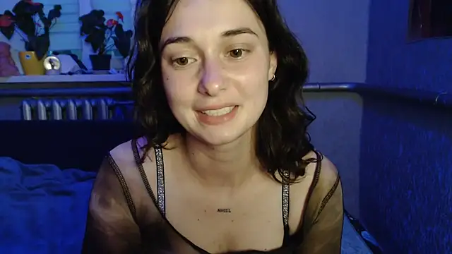 Snapshot of Angelik5371 chatting on 07-14-26, 06:35 Angelik5371 online show from 07-14-26, 06:35