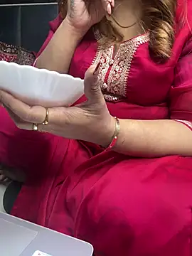 butterflyslay online show from 02-02-26, 04:17