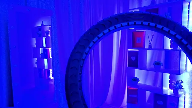 Snapshot of ViollaBloom chatting on 02-20-26, 03:36 ViollaBloom online show from 02-20-26, 03:36