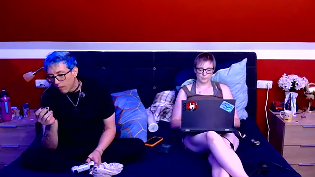 AskAveryAnything online show from 07-30-26, 02:32