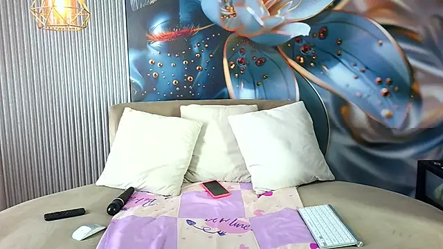 bella moonlight cr online show from 05-24-26, 01:21