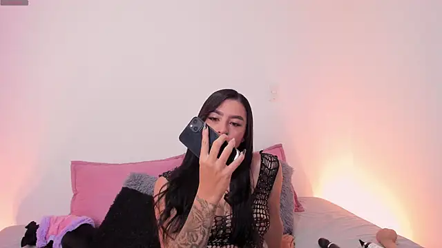 Snapshot of Lilicopper___ chatting on 01-11-26, 04:39 Lilicopper online show from 01-11-26, 04:39