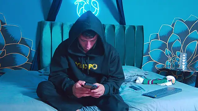 Snapshot of MagnusKnight_ chatting on 01-09-26, 12:08 MagnusKnight online show from 01-09-26, 12:08