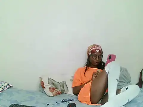 PKELLY7 online show from 12-13-25, 07:53