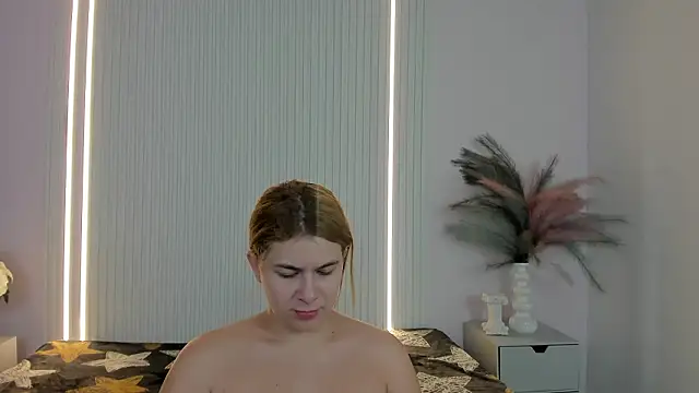 VivianOwen9 online show from 03-02-26, 03:08