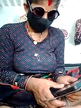 Snapshot of Sweet_Couple_01 chatting on 06-14-26, 07:21 Sweet Couple 01 online show from 06-14-26, 07:21