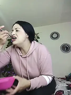 Juli castillo1 online show from 03-26-26, 01:38