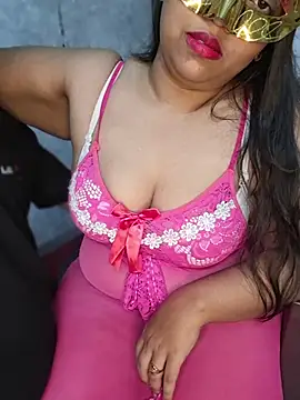 Snapshot of Rohit_neha chatting on 06-24-26, 05:45 Rohit neha online show from 06-24-26, 05:45