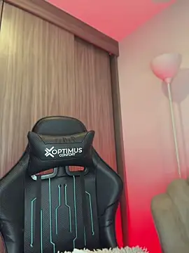 Snapshot of Tamaraserra chatting on 07-13-26, 06:11 Tamaraserra online show from 07-13-26, 06:11