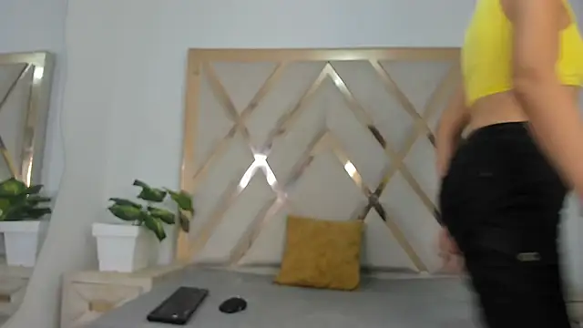 Selenaasm online show from 12-20-25, 08:38