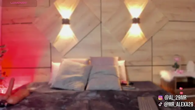 sussan fox  online show from 03-16-26, 08:13