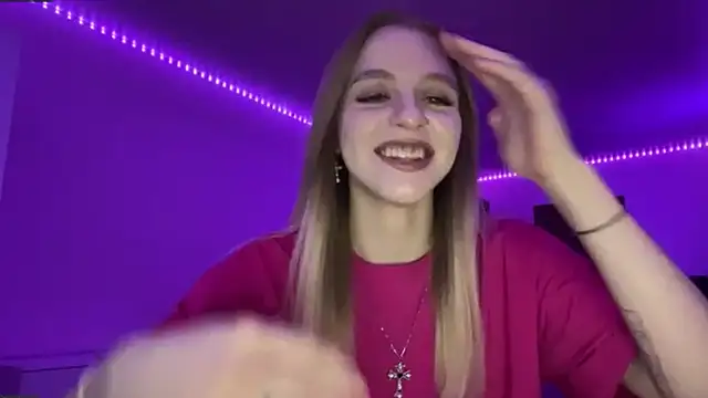 Snapshot of AzoticBasics chatting on 12-14-25, 01:16 AzoticBasics online show from 12-14-25, 01:16