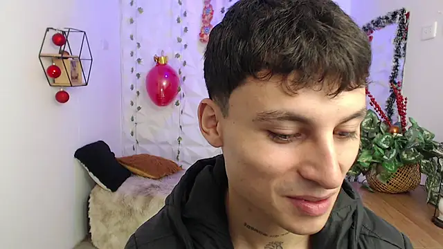 Snapshot of Noah_Vera chatting on 12-16-25, 03:44 Noah Vera online show from 12-16-25, 03:44