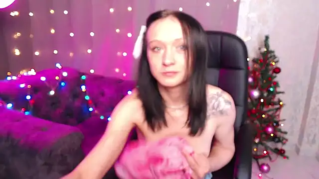 Snapshot of Monaa_monna chatting on 12-20-25, 06:09 Monaa monna online show from 12-20-25, 06:09