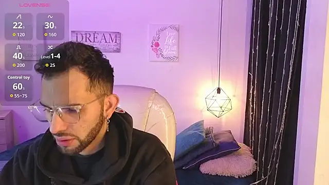 Snapshot of annie_and_ryan chatting on 02-15-26, 04:20 annie and ryan online show from 02-15-26, 04:20