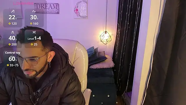 Snapshot of annie_and_ryan chatting on 02-16-26, 05:03 annie and ryan online show from 02-16-26, 05:03