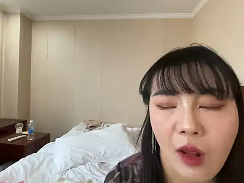 Snapshot of luck-005 chatting on 02-06-26, 08:07 luck-005 online show from 02-06-26, 08:07