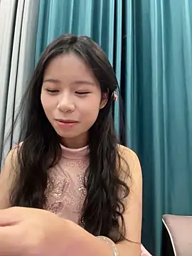 Snapshot of Kawaii-P chatting on 01-05-26, 05:49 Kawaii-P online show from 01-05-26, 05:49