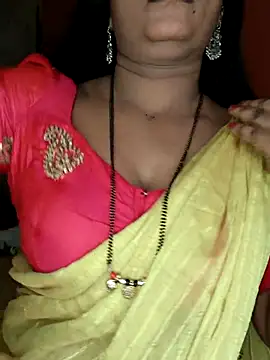 Snapshot of Rachu_love chatting on 05-15-26, 10:33 Rachu love online show from 05-15-26, 10:33
