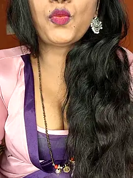 Snapshot of Rachu_love chatting on 05-16-26, 11:31 Rachu love online show from 05-16-26, 11:31