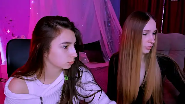 mila firee online show from 03-18-26, 09:45