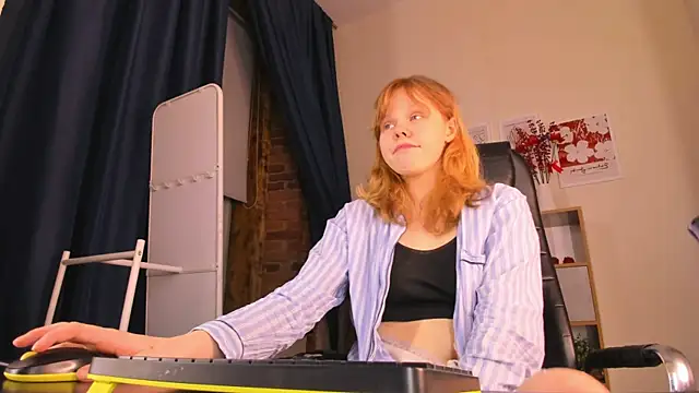 Soft Flame online show from 04-19-26, 06:10