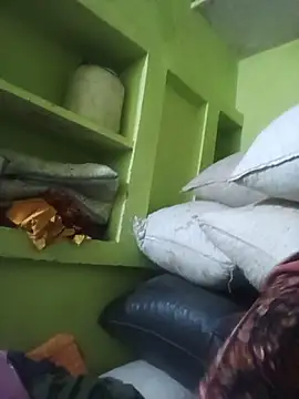 Hotgirlro AN online show from 12-14-25, 01:11