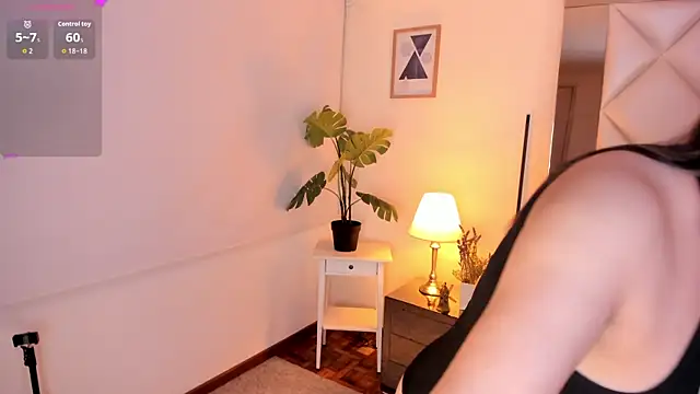 Snapshot of LizzCarter_ chatting on 07-14-26, 11:16 LizzCarter online show from 07-14-26, 11:16