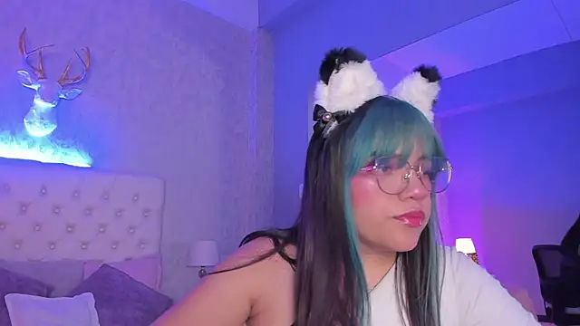 Snapshot of ZoeSkyee_ chatting on 12-14-25, 02:28 ZoeSkyee online show from 12-14-25, 02:28