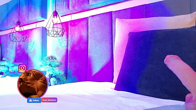 luna blannco online show from 04-15-26, 03:41