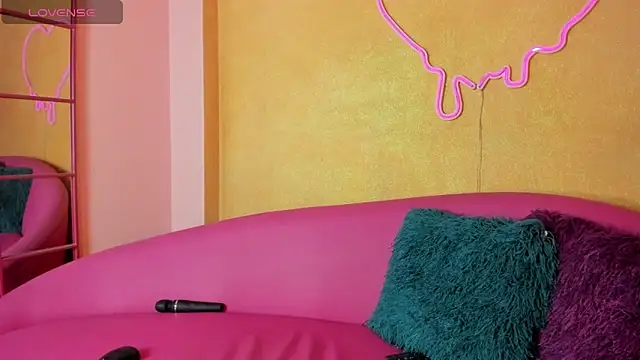 EVANGELIINE 21 online show from 04-19-26, 08:00