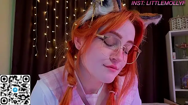LittleFoxHole online show from 07-05-26, 04:52