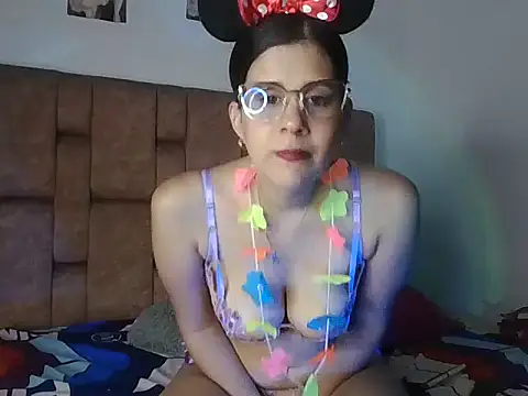 vanessa hot69  online show from 07-30-26, 02:32