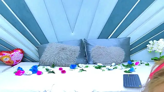 Snapshot of DulceeEsmeralda chatting on 02-12-26, 07:09 DulceeEsmeralda online show from 02-12-26, 07:09