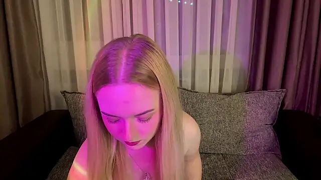 Snapshot of Dari_Foxx chatting on 05-11-26, 10:18 Dari Foxx online show from 05-11-26, 10:18