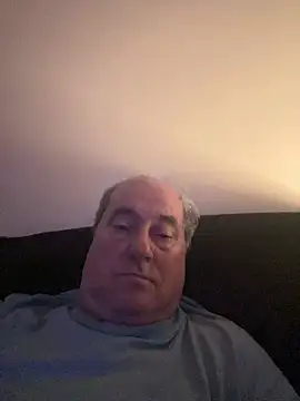 Snapshot of csikar chatting on 06-17-26, 09:38 csikar online show from 06-17-26, 09:38