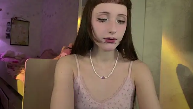 Snapshot of MiraJades chatting on 04-25-26, 09:12 MiraJades online show from 04-25-26, 09:12