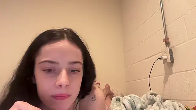 Snapshot of faithluvv chatting on 01-06-26, 02:15 faithluvv online show from 01-06-26, 02:15