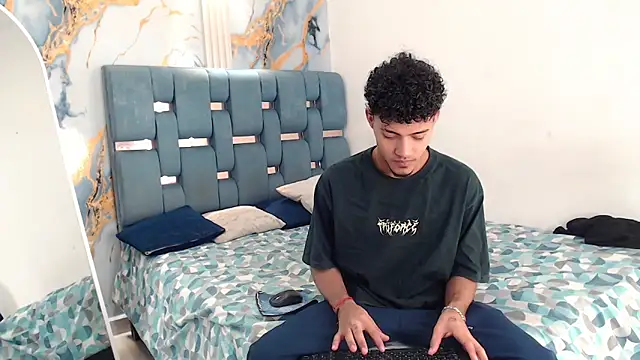 DIAMOND BLACKS online show from 04-07-26, 07:20