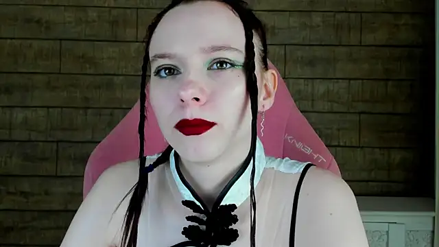 Snapshot of ArinaKubrick chatting on 06-19-26, 04:33 ArinaKubrick online show from 06-19-26, 04:33